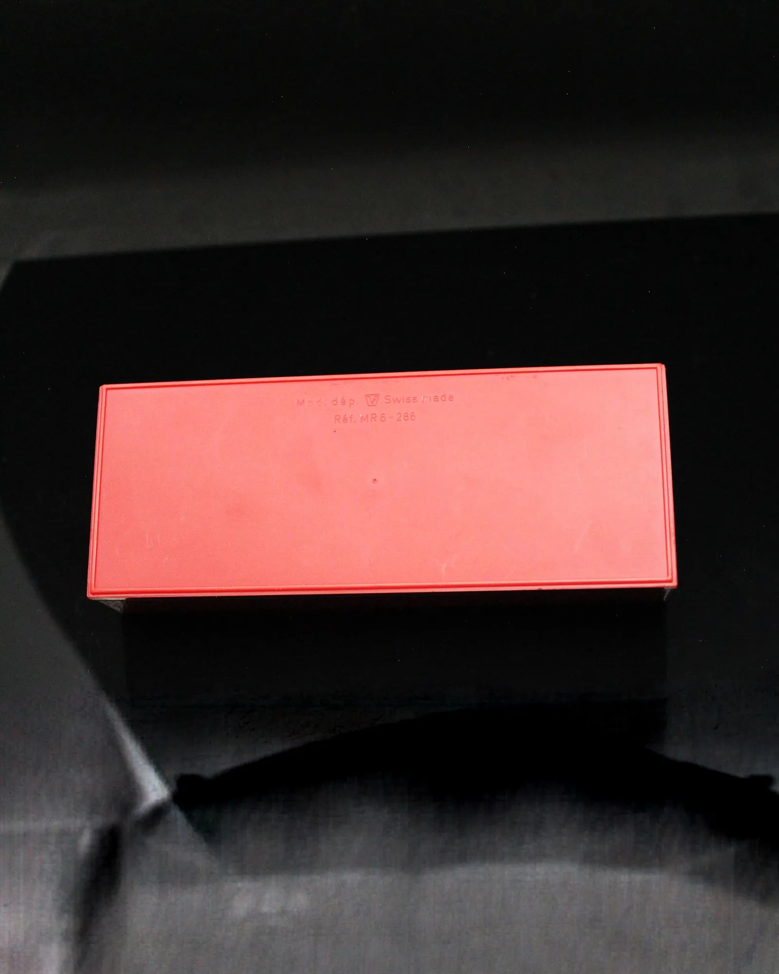 Vintage Omega Red Slim Textured Dress Watch Box - Ref.MR6-286 - (ca. 1960s - 1970s)