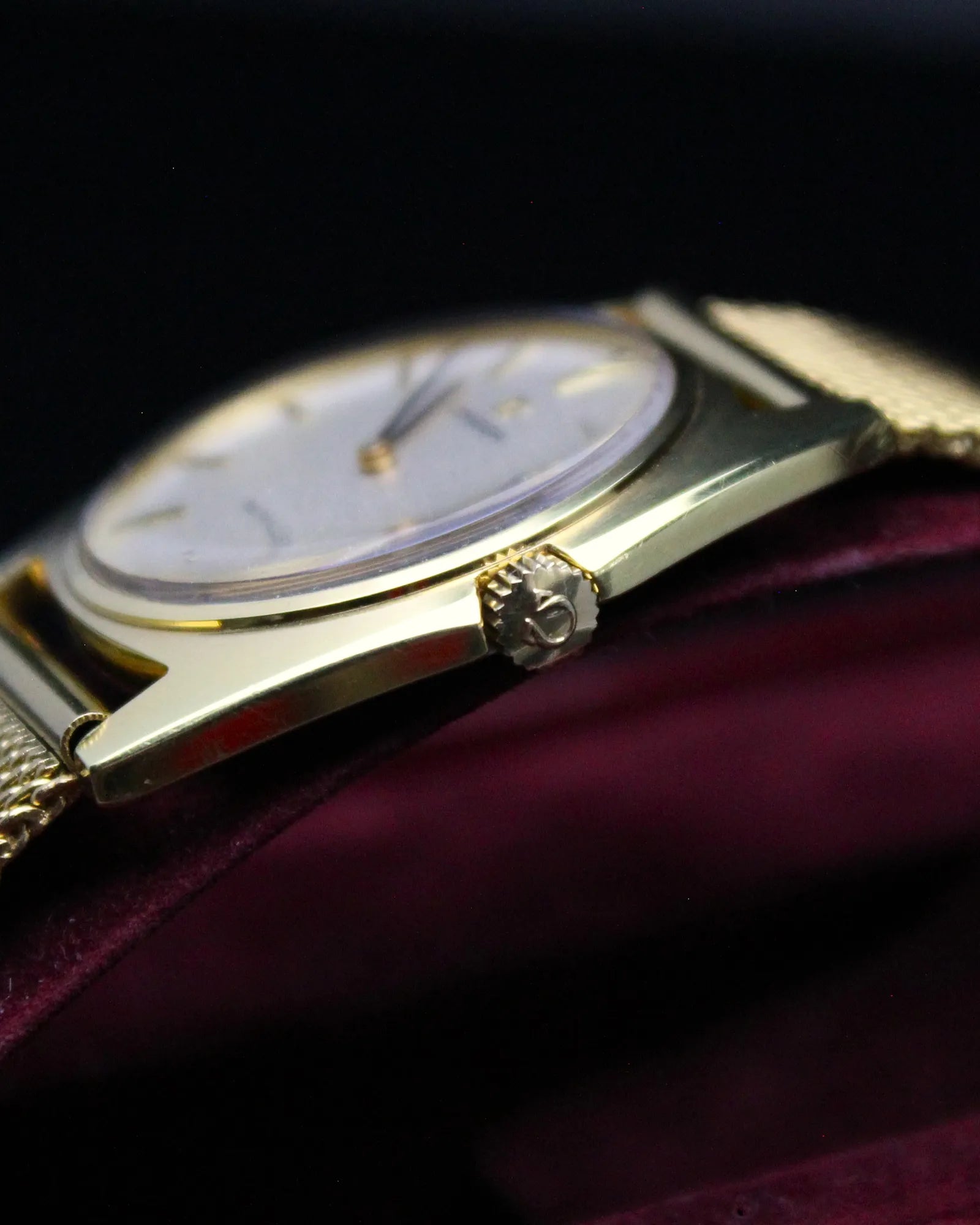 Omega De Ville "Sparkling Dial" Gold Plated - Ref.111.098 - Cal.620 - (1969)