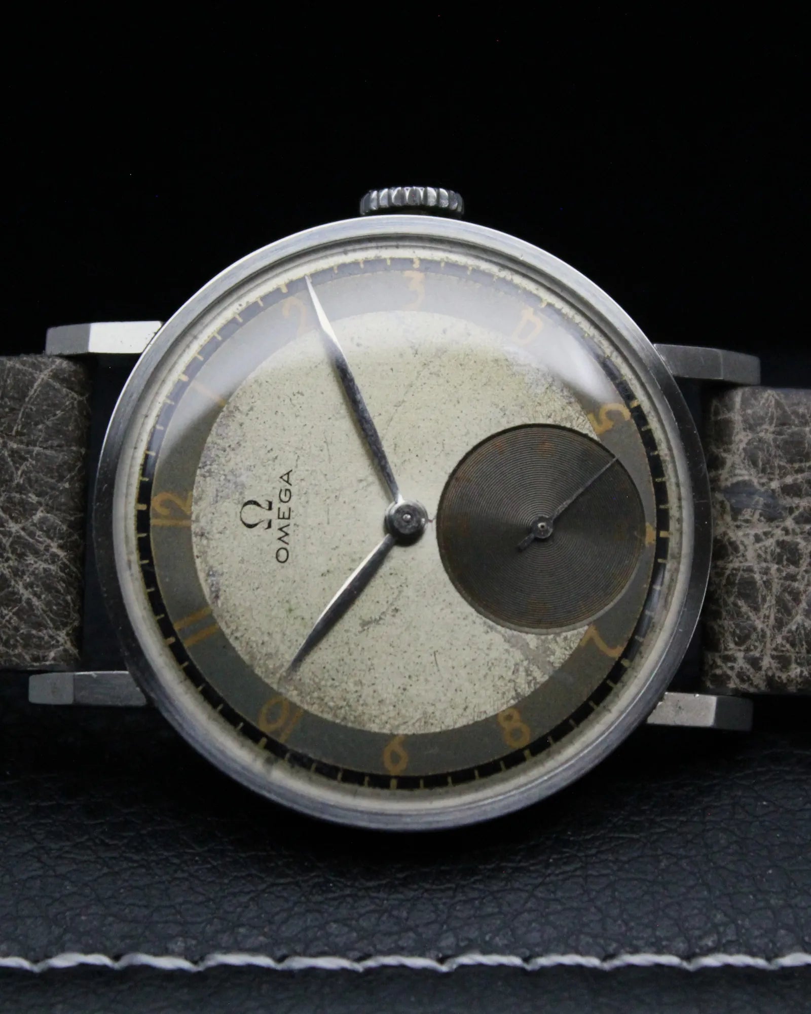 Omega 'Multicolor Bullseye Jumbo" - Ref.2180 - Cal.30T2 - (1943)