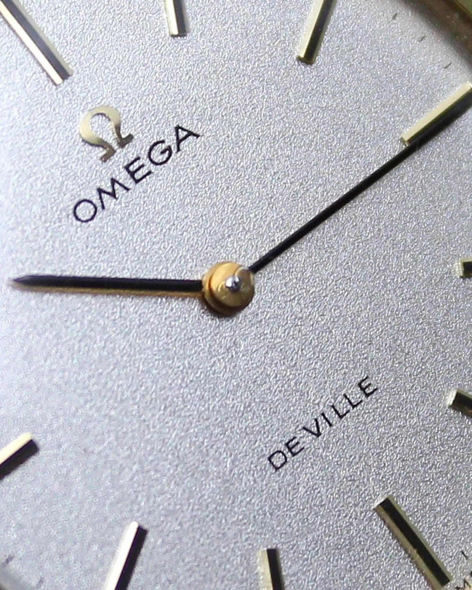Omega De Ville "Sparkling Dial" Gold Plated - Ref.111.098 - Cal.620 - (1969)