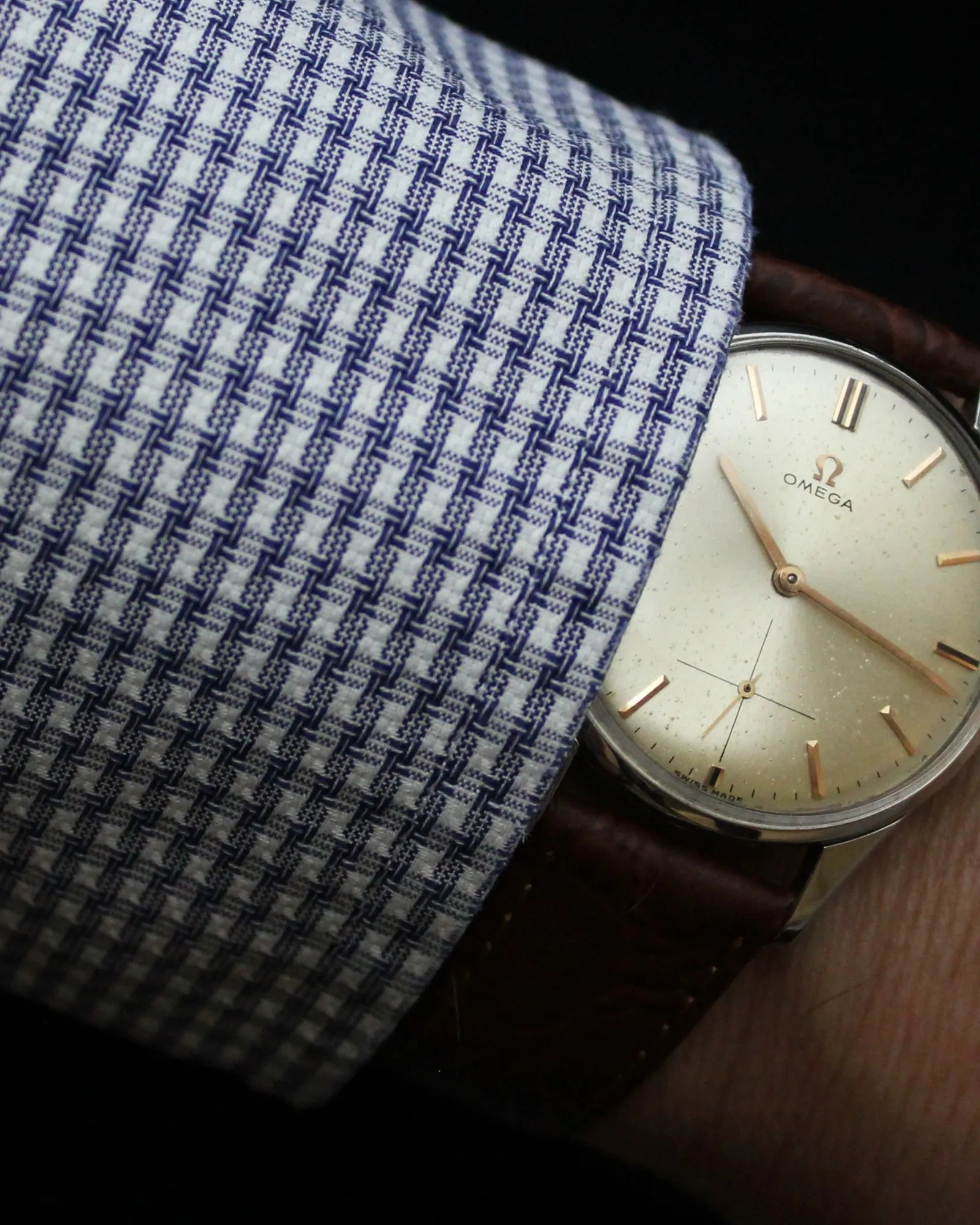 Omega Classic Dress "Sunburst Champagne" - Ref.2800 - Cal.265 - (1949)
