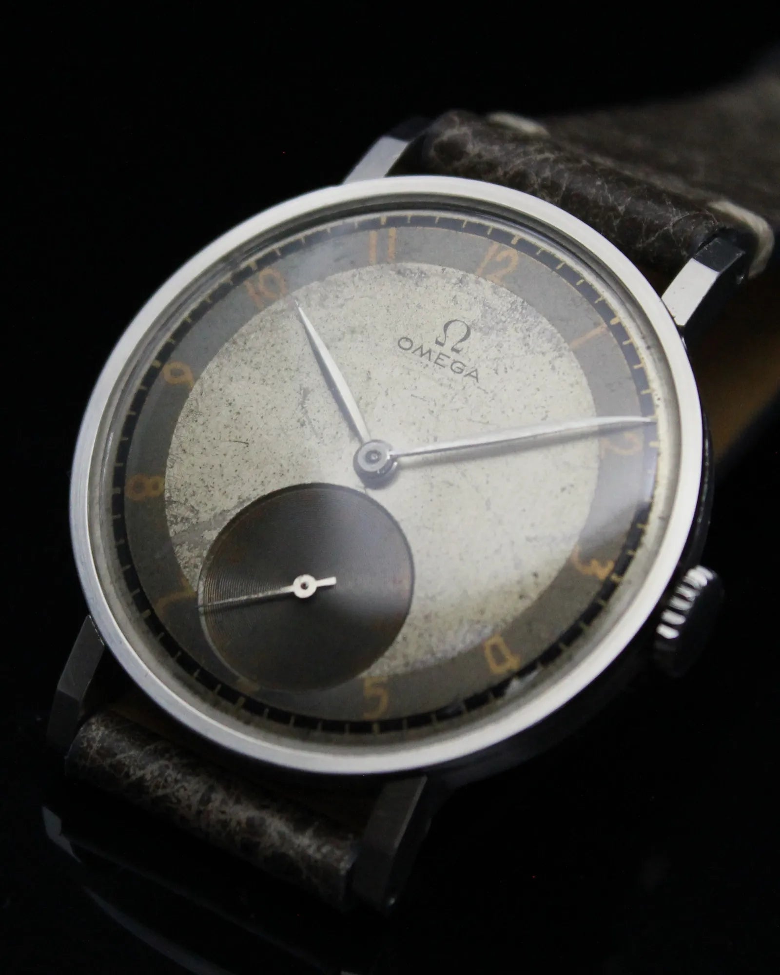 Omega 'Multicolor Bullseye Jumbo" - Ref.2180 - Cal.30T2 - (1943)