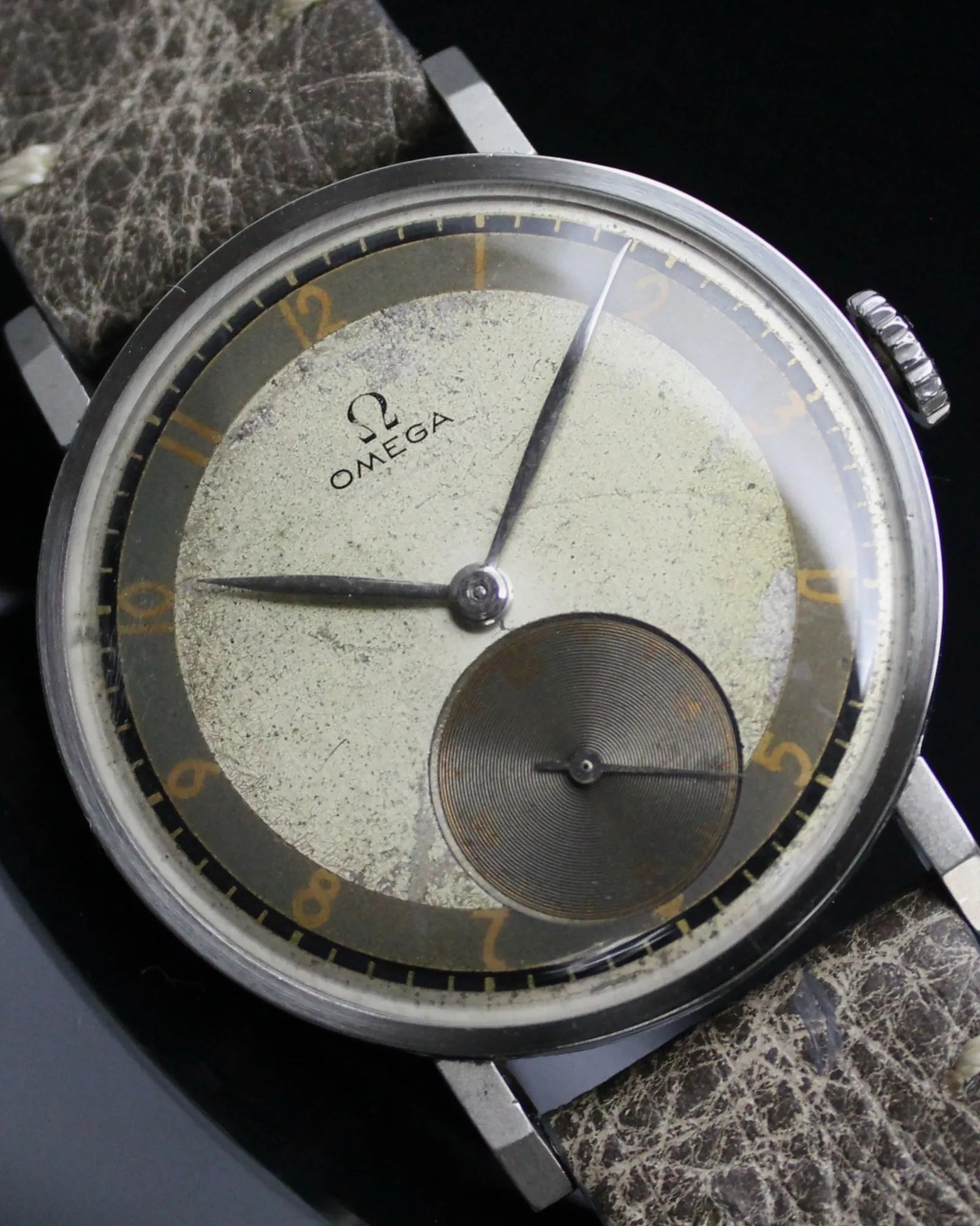 Omega 'Multicolor Bullseye Jumbo" - Ref.2180 - Cal.30T2 - (1943)