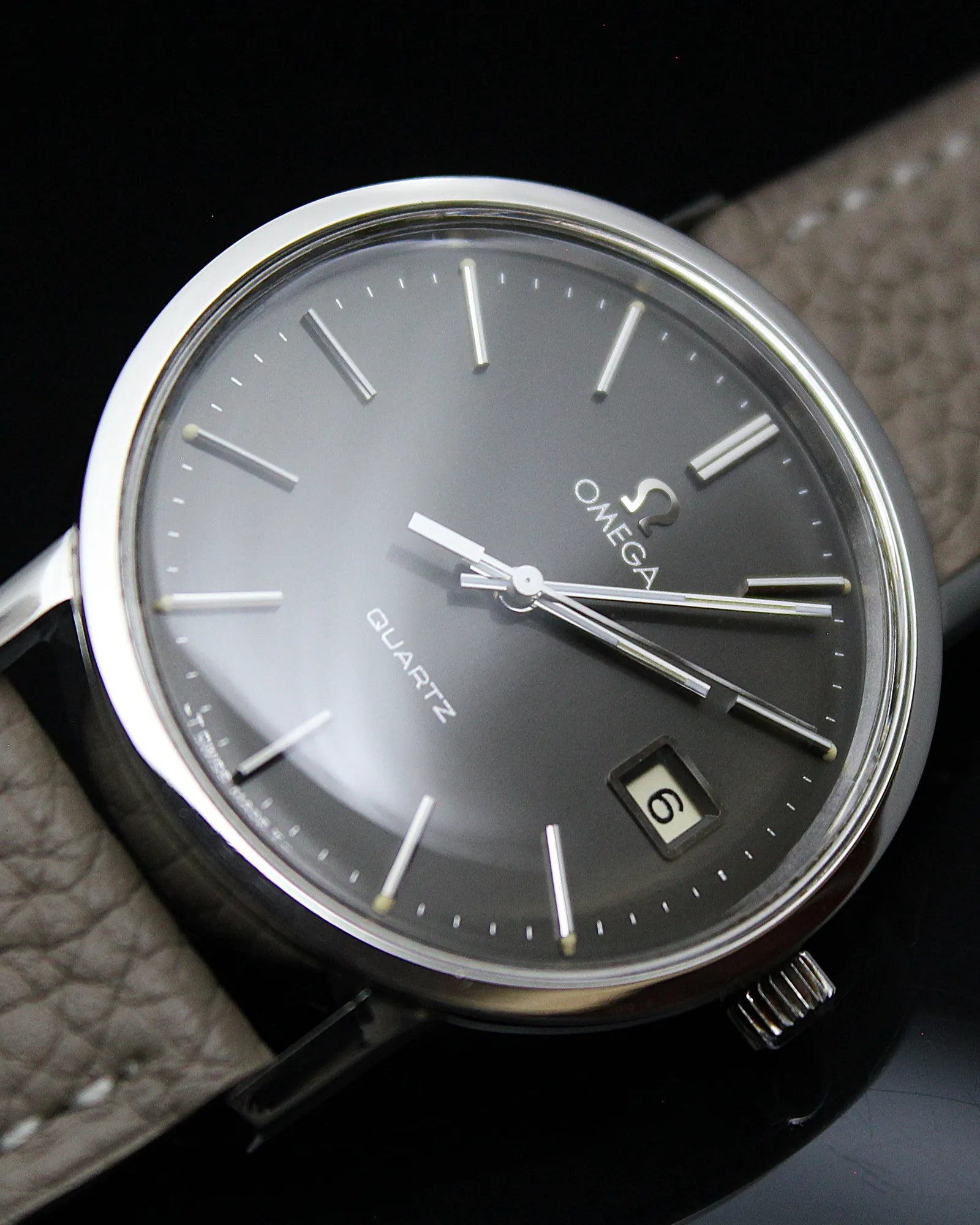 Omega Quartz "Silk Grey" - Ref. 196.0160 - Cal.1342 - (1979)
