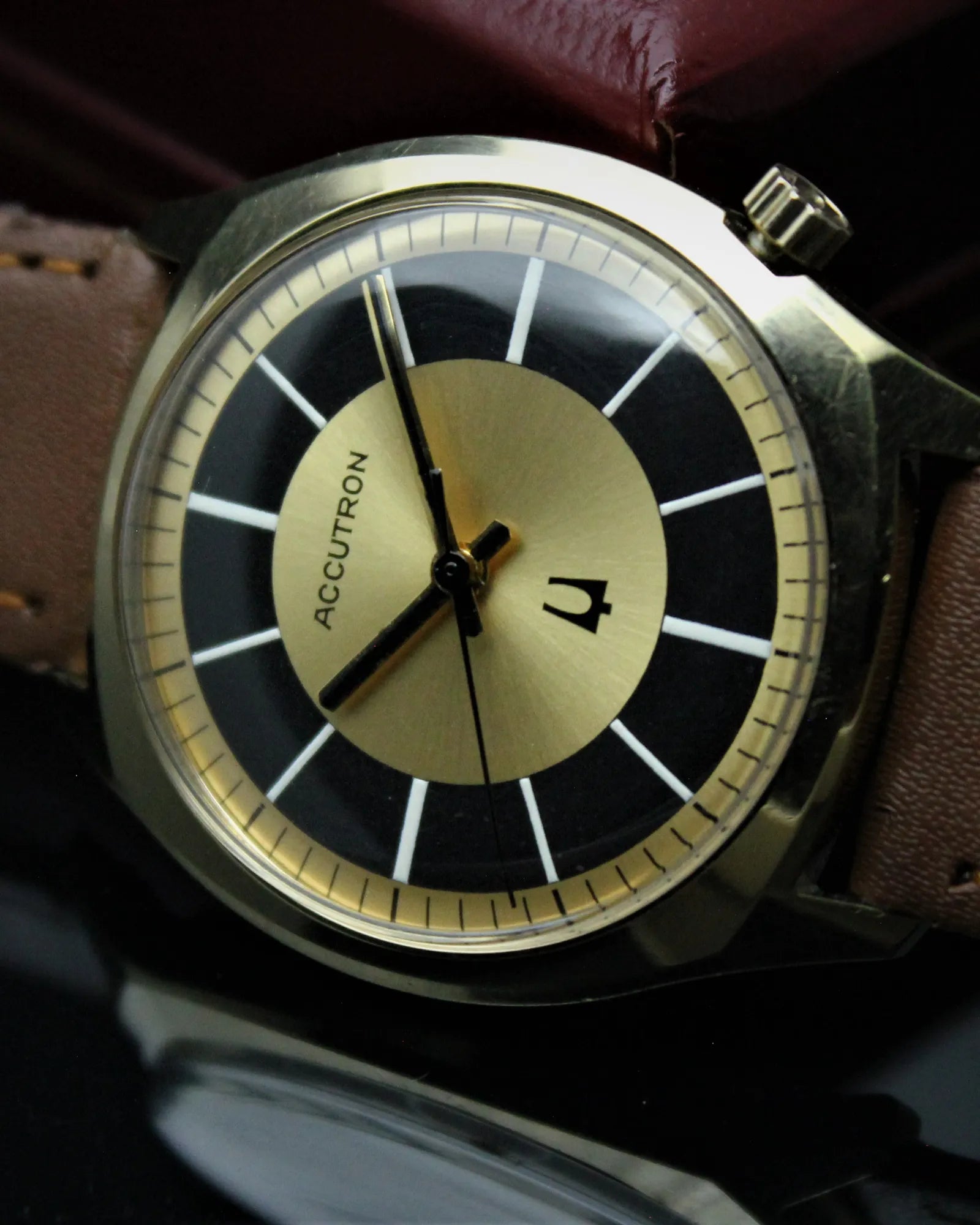 Bulova Accutron 'Space-Age' Gold Plated Tuning Fork - N1 - (1971)