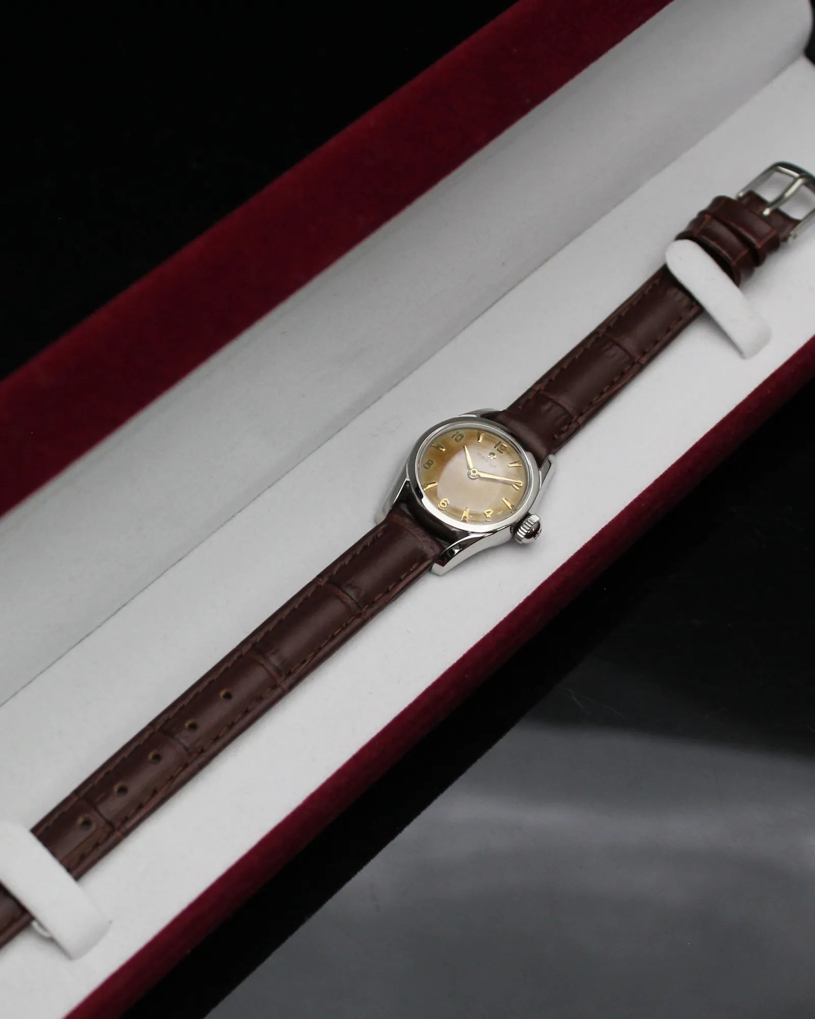 Omega Classic Ladies 'Tropical Coffee' - Ref.2668 - Cal.244 - (1952)