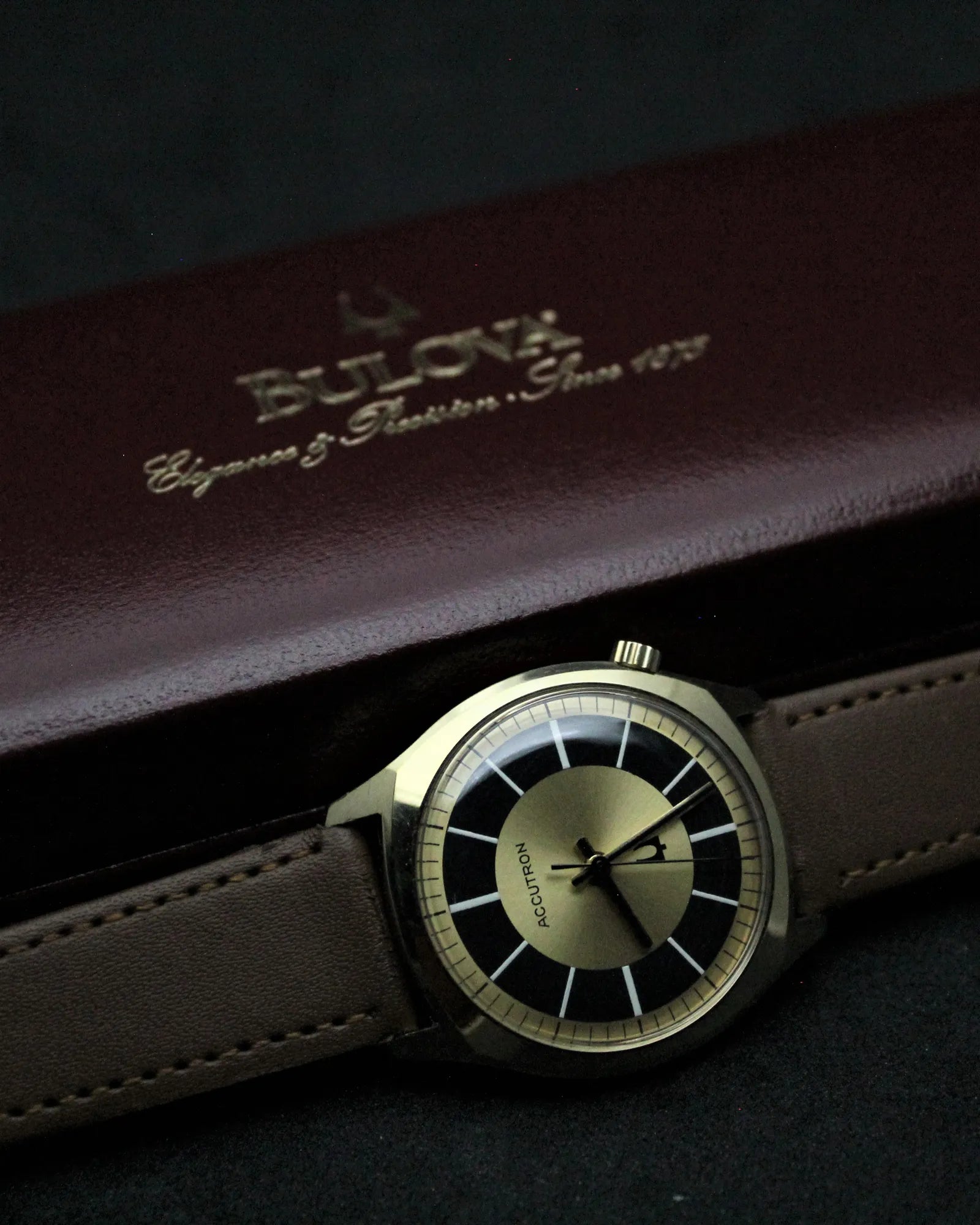 Bulova Accutron 'Space-Age' Gold Plated Tuning Fork - N1 - (1971)