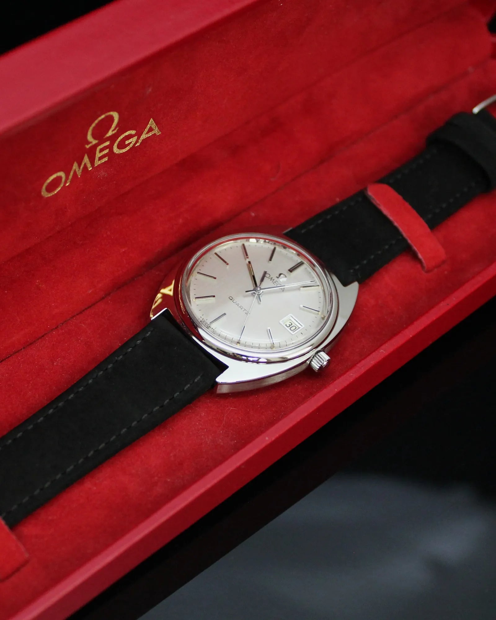 Omega 'C-shape' Quartz Dress Watch - Ref.196.0121 - (1978)
