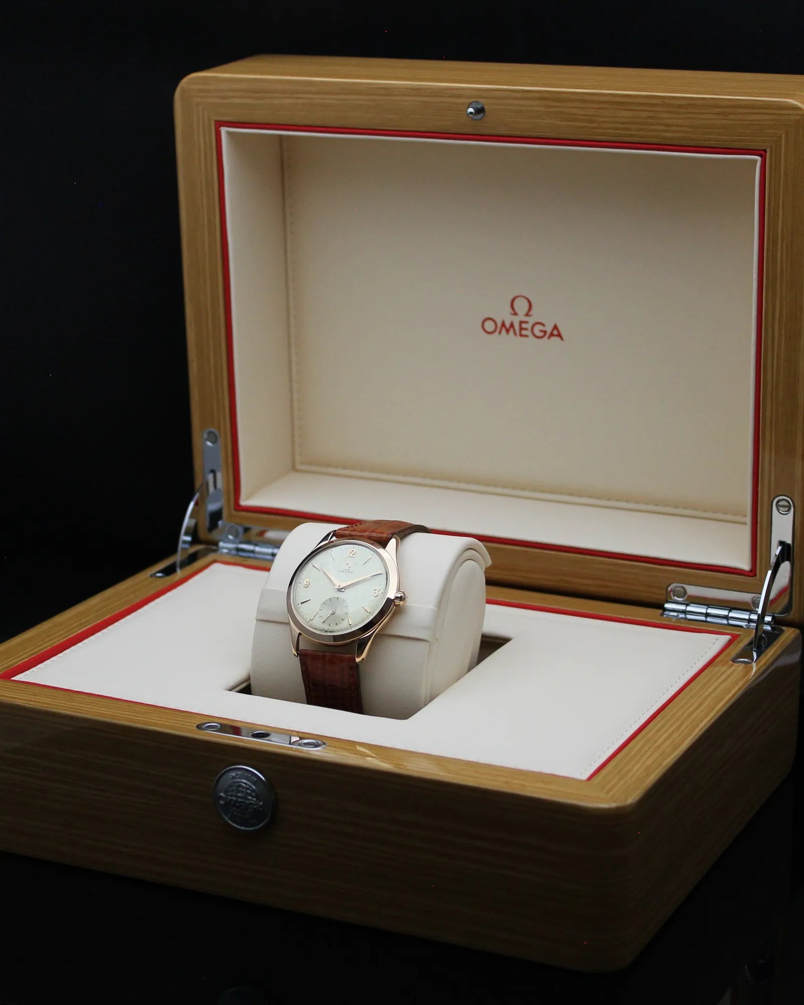 Omega Tresor 18K Rose Gold 'Jumbo' - Ref.2619 - Cal.265 - (1950)