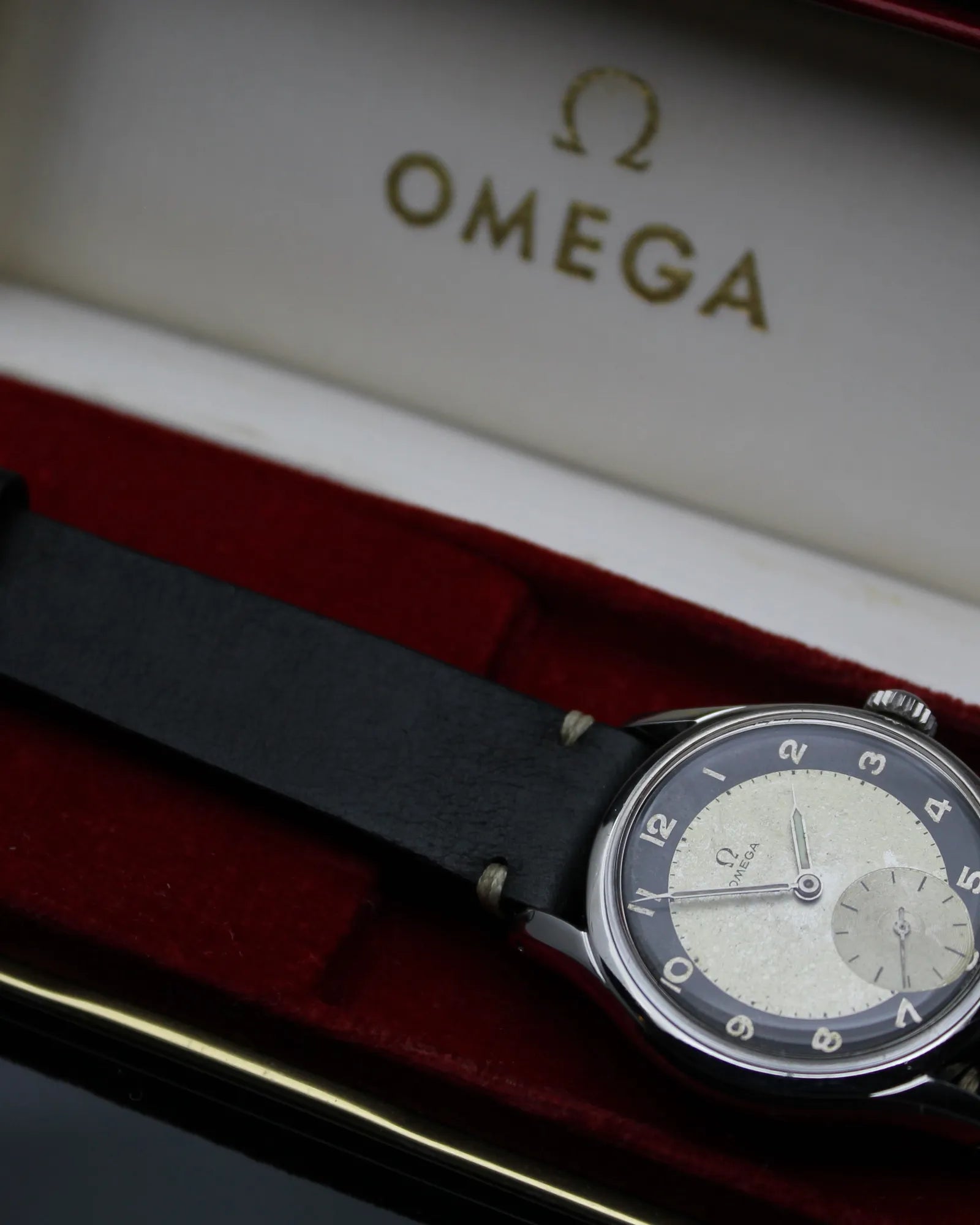 Omega Bullseye/Tuxedo 'Jumbo' - Ref.2639 - Cal.266 - (1952)