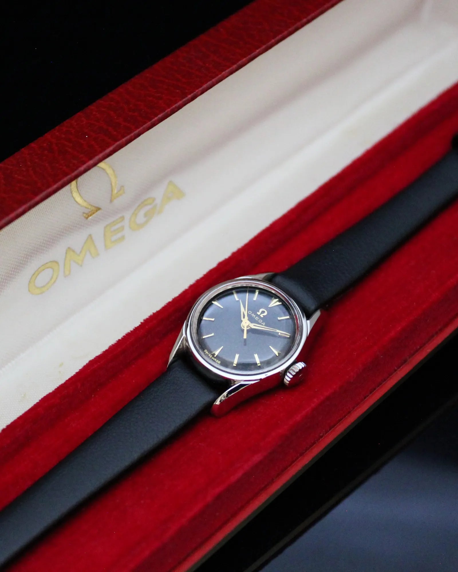 Omega Ladies Classic Dress Watch - Ref.2967 - Cal.252 - (1958)