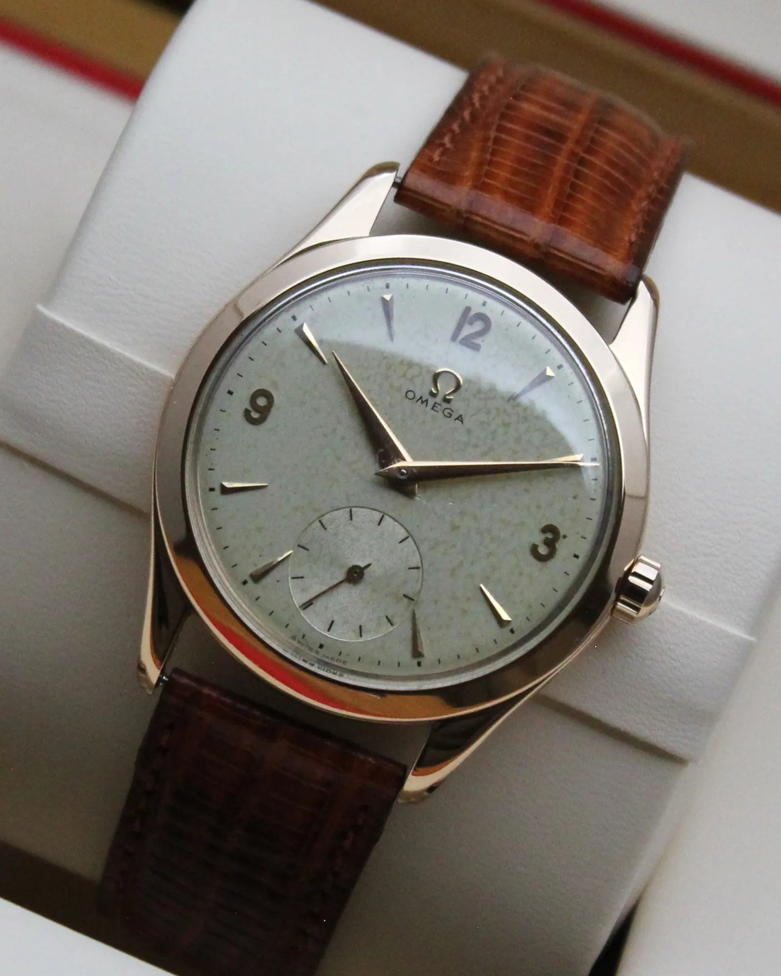 Omega Tresor 18K Rose Gold 'Jumbo' - Ref.2619 - Cal.265 - (1950)