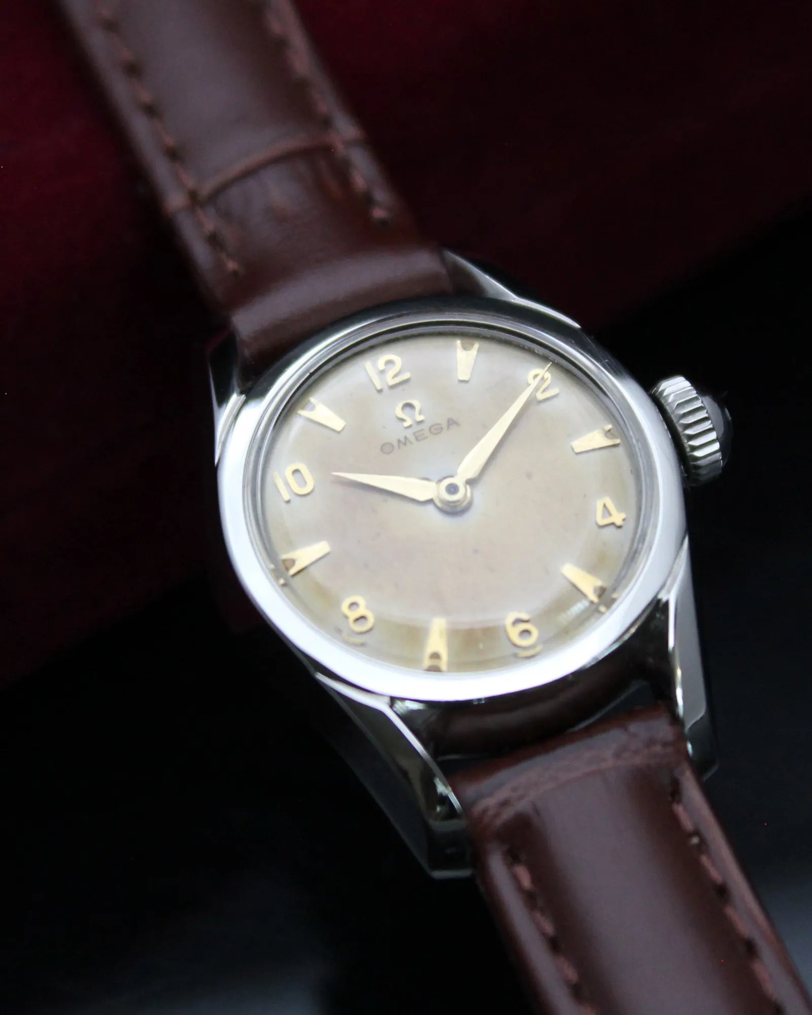 Omega Classic Ladies 'Tropical Coffee' - Ref.2668 - Cal.244 - (1952)