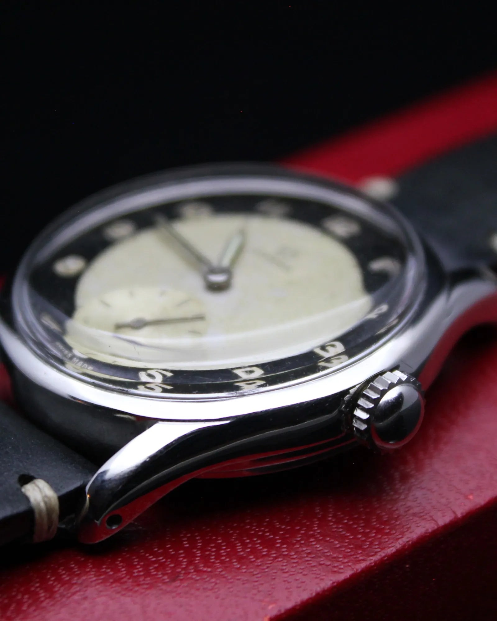 Omega Bullseye/Tuxedo 'Jumbo' - Ref.2639 - Cal.266 - (1952)