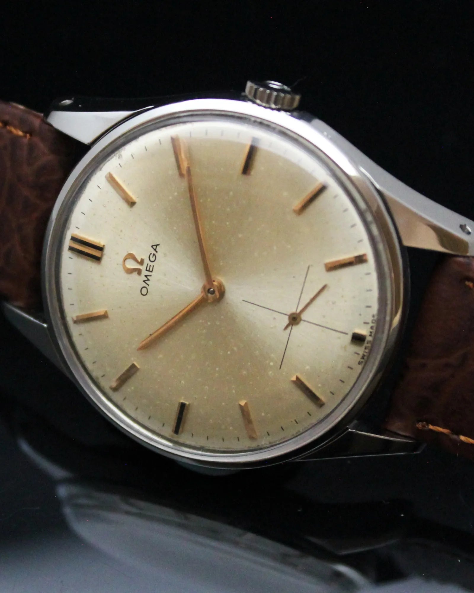 Omega Classic Dress "Sunburst Champagne" - Ref.2800 - Cal.265 - (1949)