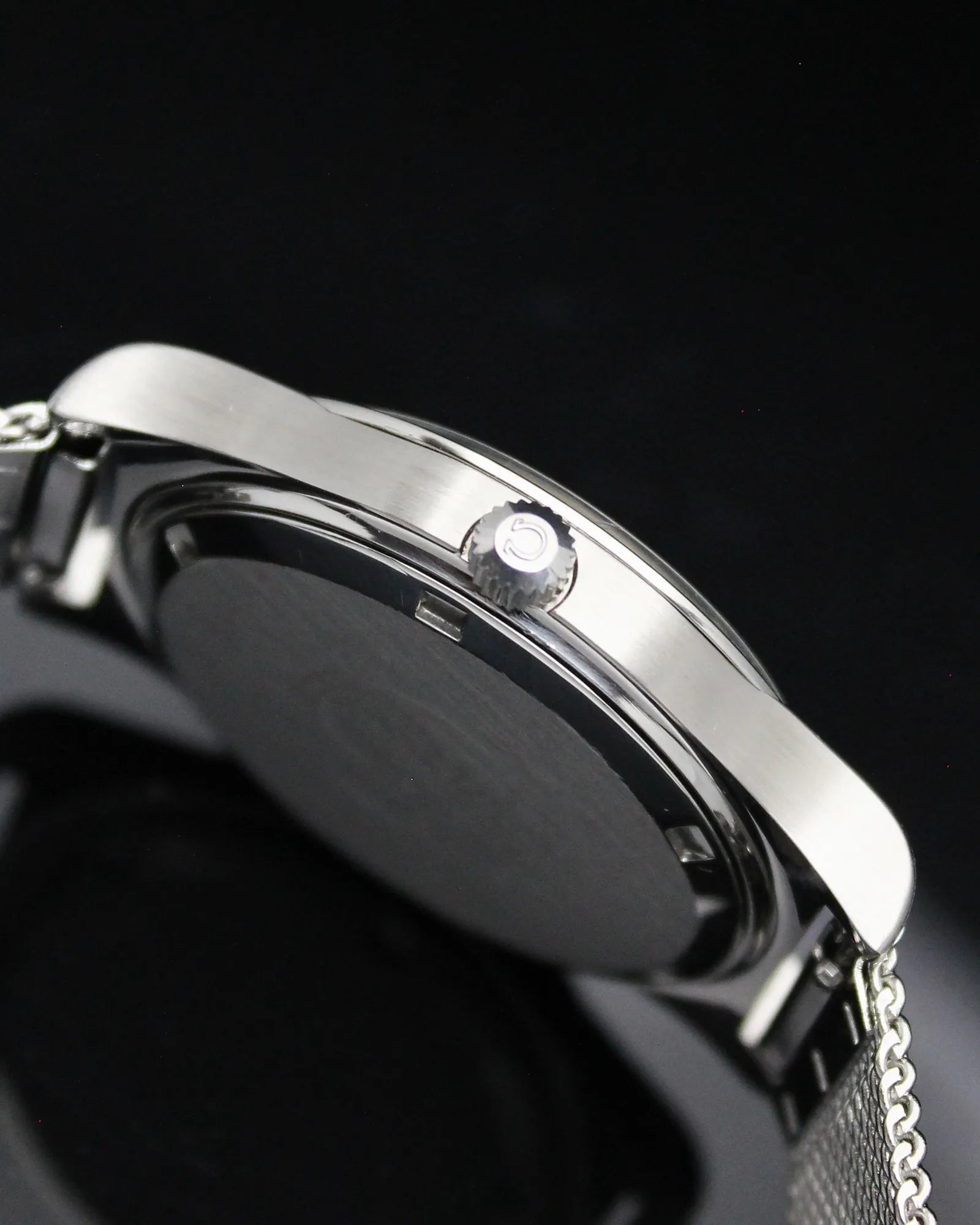 Omega Genève Date ‘Silver’ – Ref. 136.0102 – Cal. 1030 – (1974)