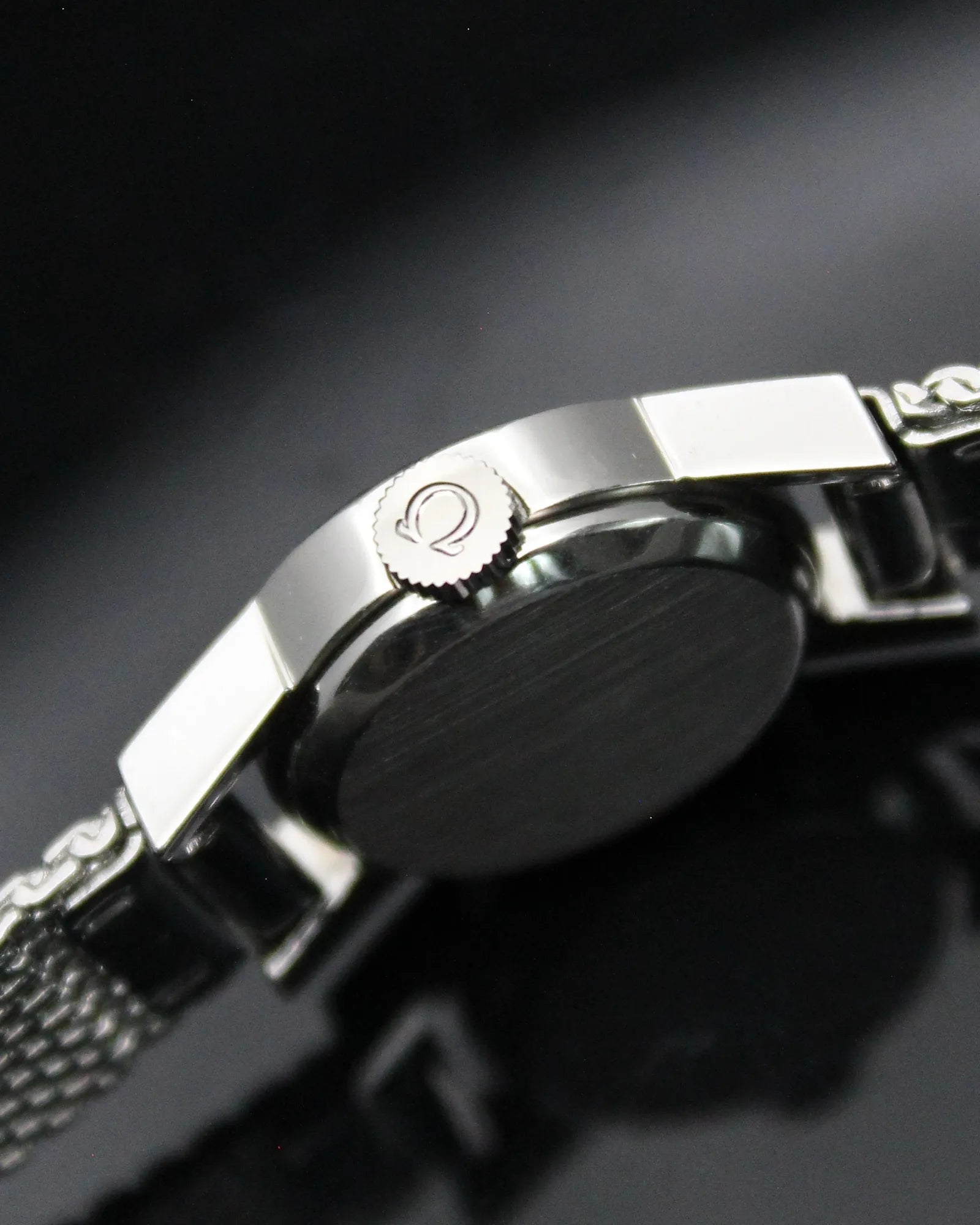 Omega Genève Ladies Cocktail ‘Deep Blue’ – Ref. 511.314 – Cal. 485 – (1973)