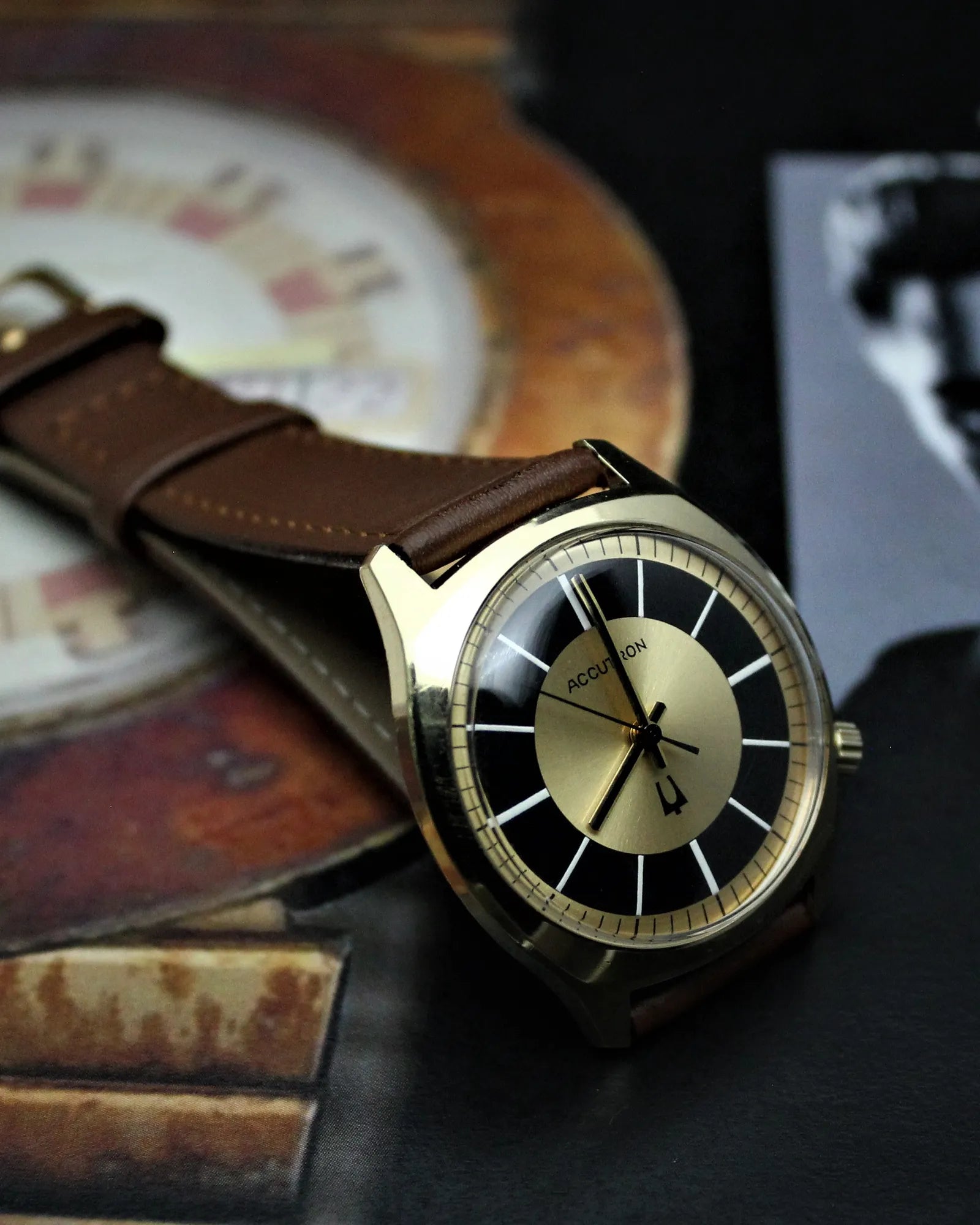 Bulova Accutron 'Space-Age' Gold Plated Tuning Fork - N1 - (1971)