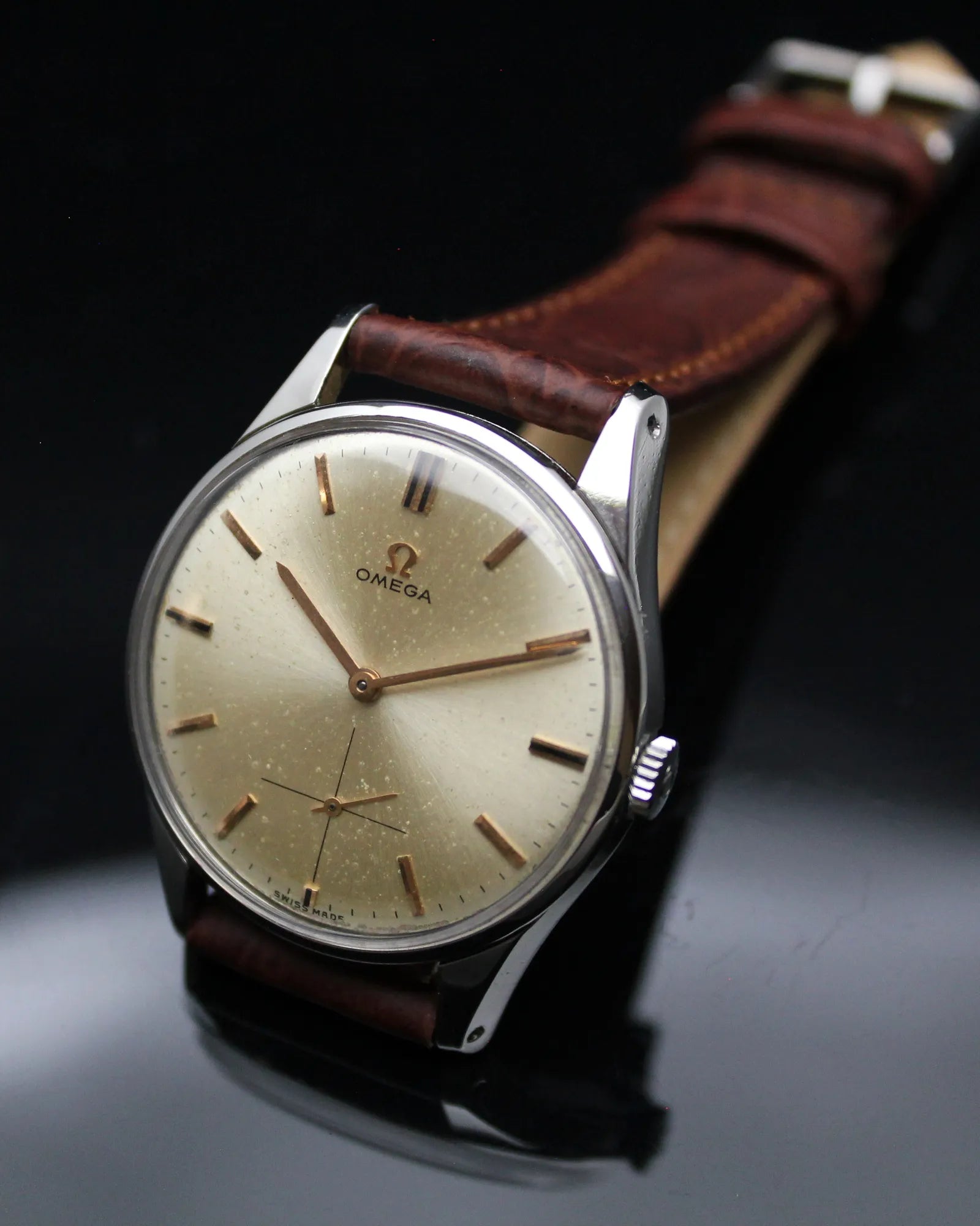Omega Classic Dress "Sunburst Champagne" - Ref.2800 - Cal.265 - (1949)