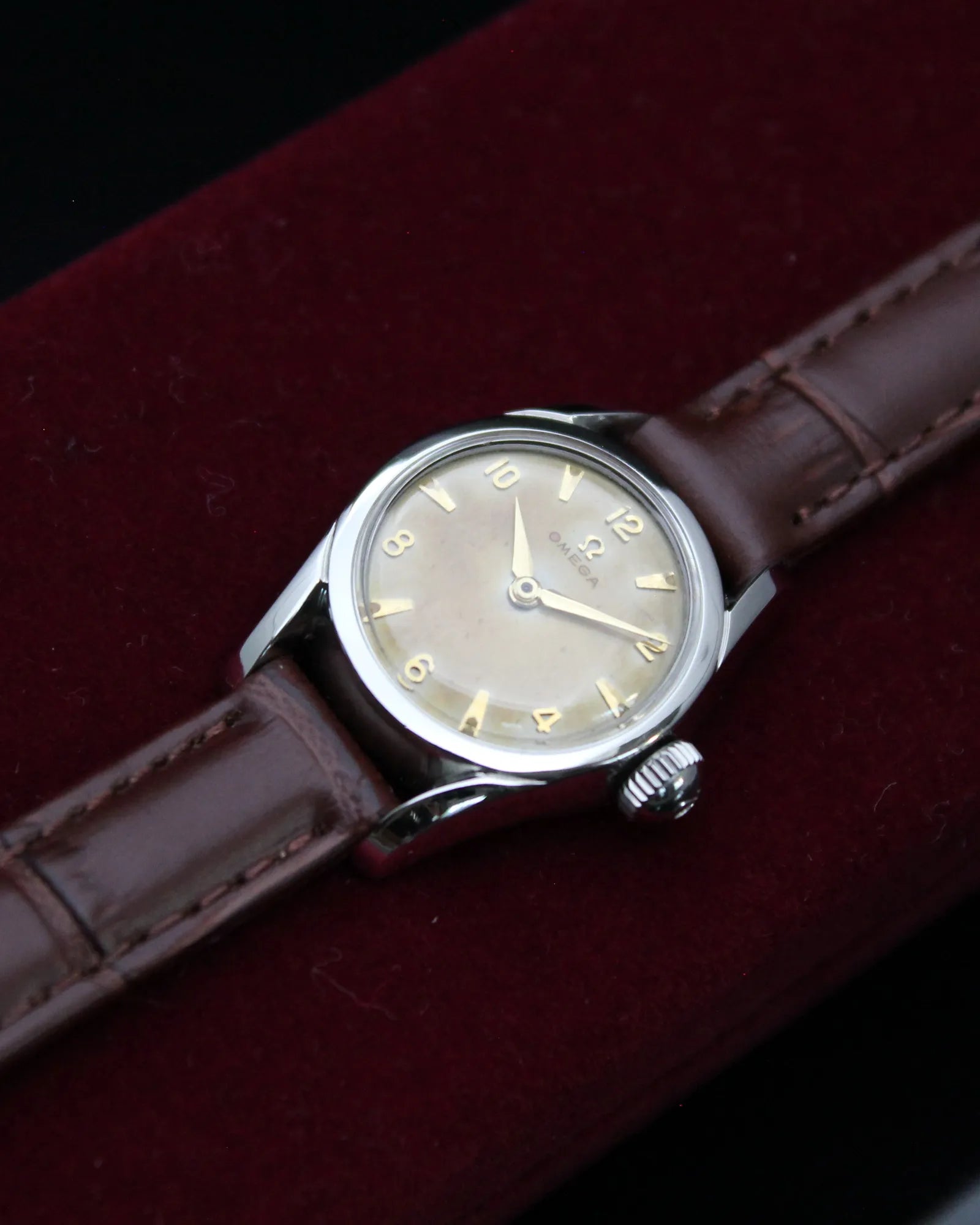 Omega Classic Ladies 'Tropical Coffee' - Ref.2668 - Cal.244 - (1952)