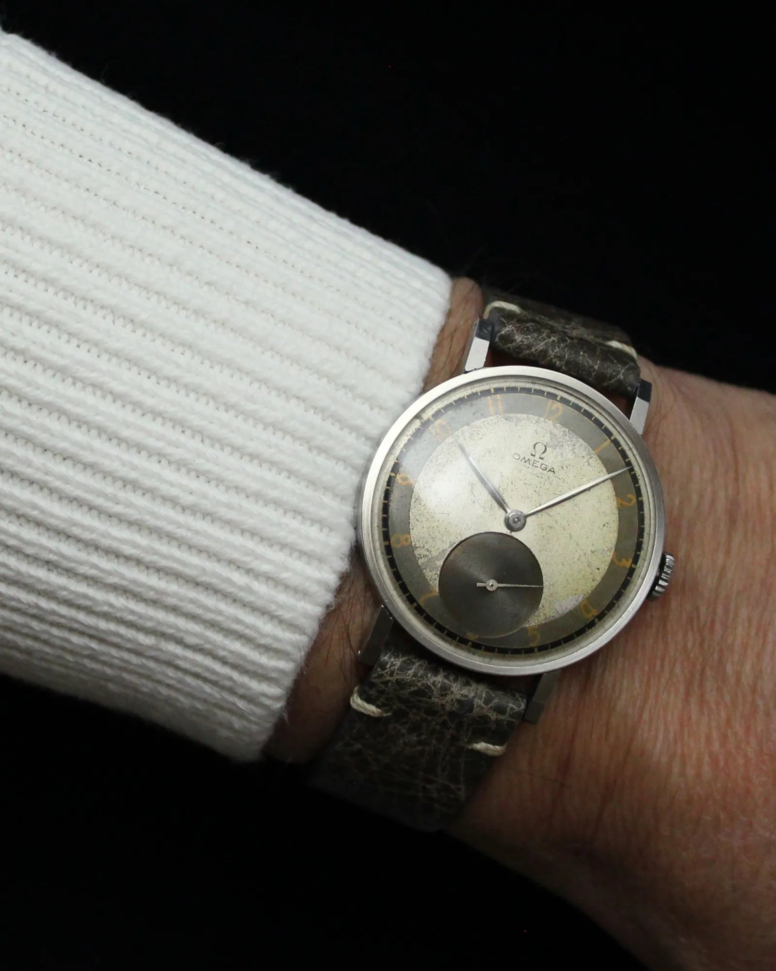 Omega 'Multicolor Bullseye Jumbo" - Ref.2180 - Cal.30T2 - (1943)
