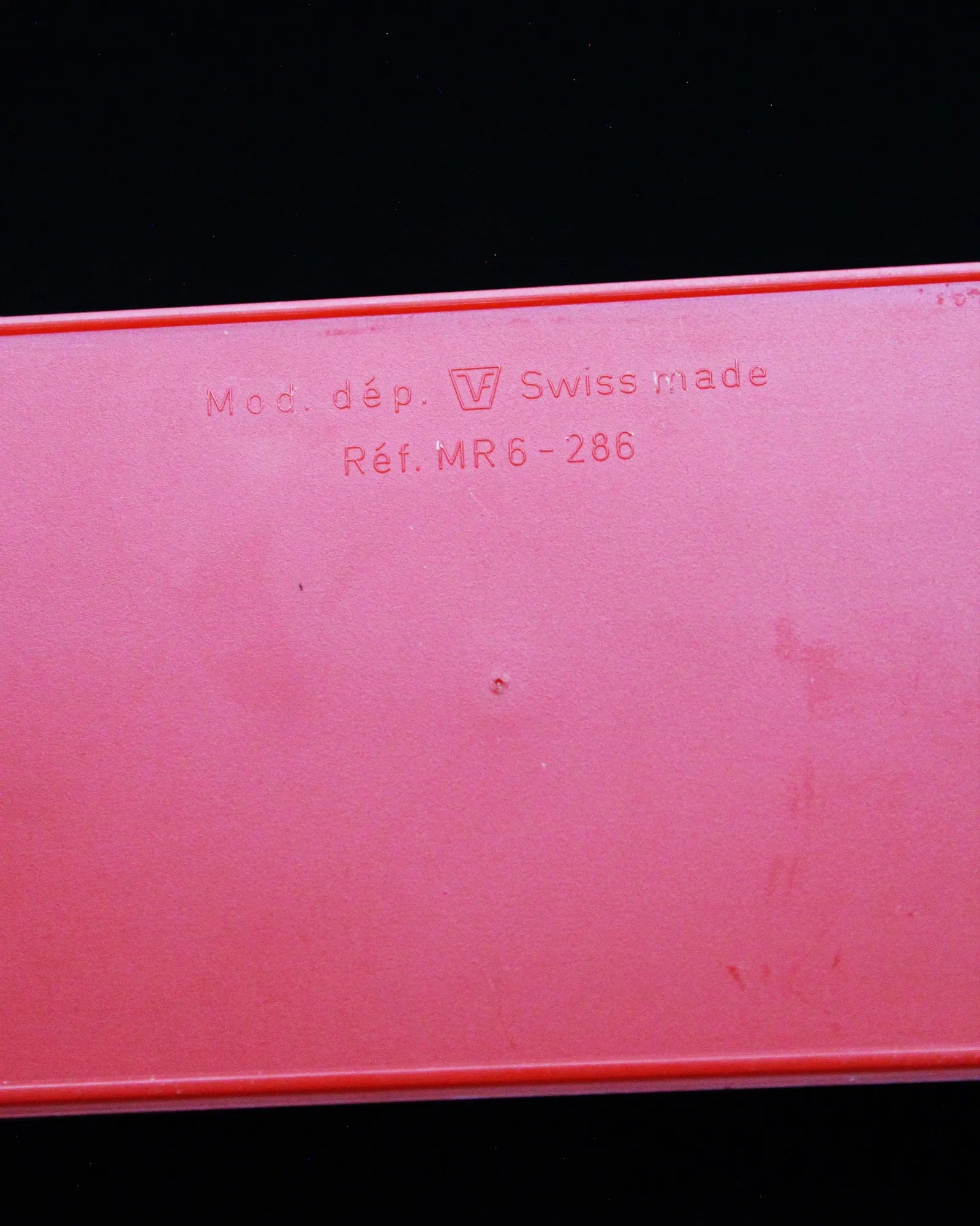Vintage Omega Red Slim Textured Dress Watch Box - Ref.MR6-286 - (ca. 1960s - 1970s)