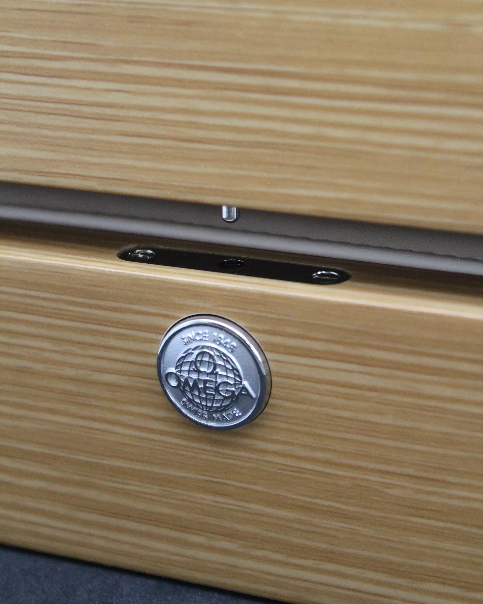 Genuine Omega Luxury Large Wooden Presentation Box & Travel Case - Ref.94109844