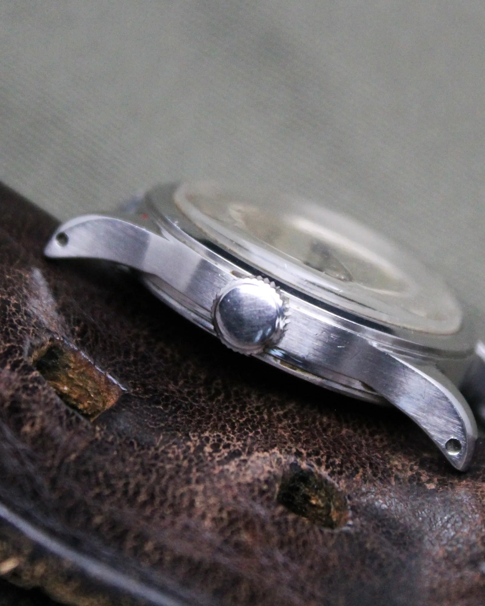 Omega Officer Military 'Tropical' - Ref.2299 - Cal.26.5 - (1943)