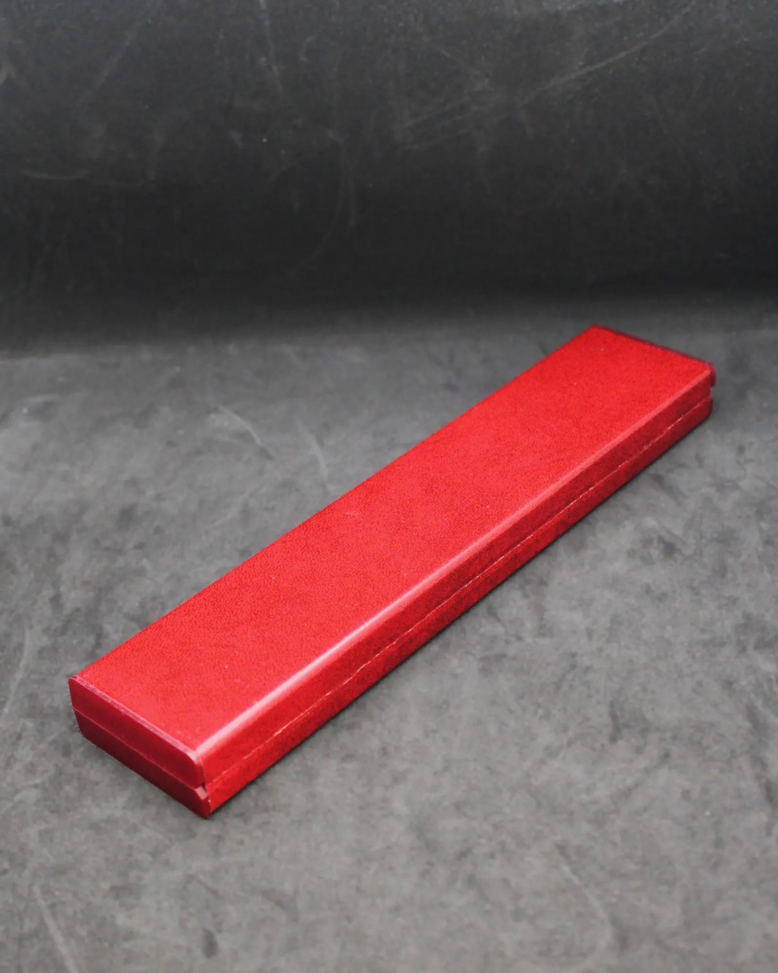 Vintage Longines Red Slender Dress Watch Box – Depuis 1867 (ca. 1965-1981)