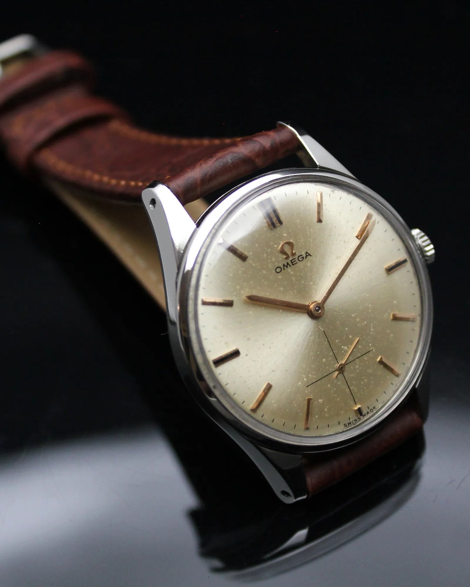 Omega Classic Dress "Sunburst Champagne" - Ref.2800 - Cal.265 - (1949)