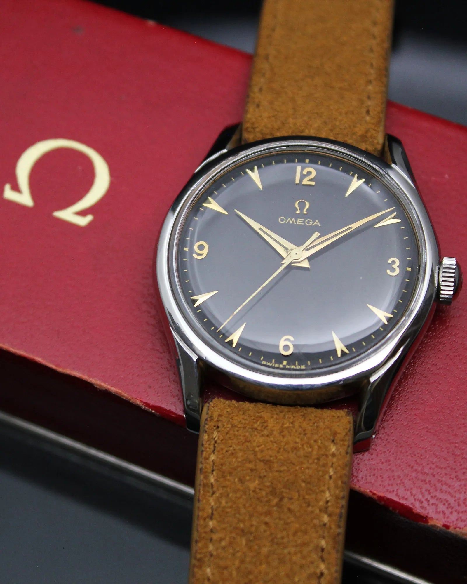 Omega 'Black & Gold' Classic Dress - Ref. 2640 - Cal.283 - (1953)