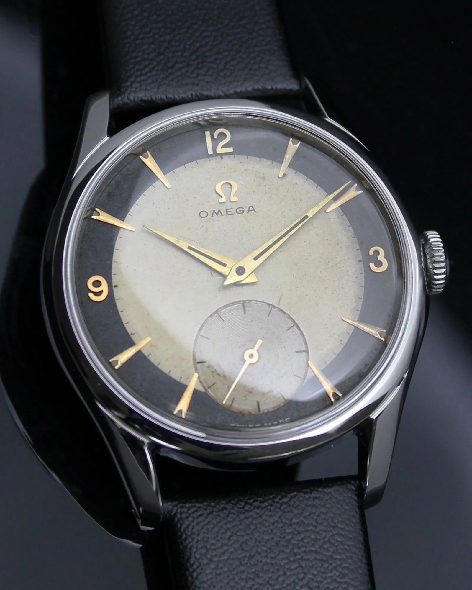 Omega Classic 'Bullseye Tuxedo Jumbo' - Ref. 2639 - Cal.266 - (1954)