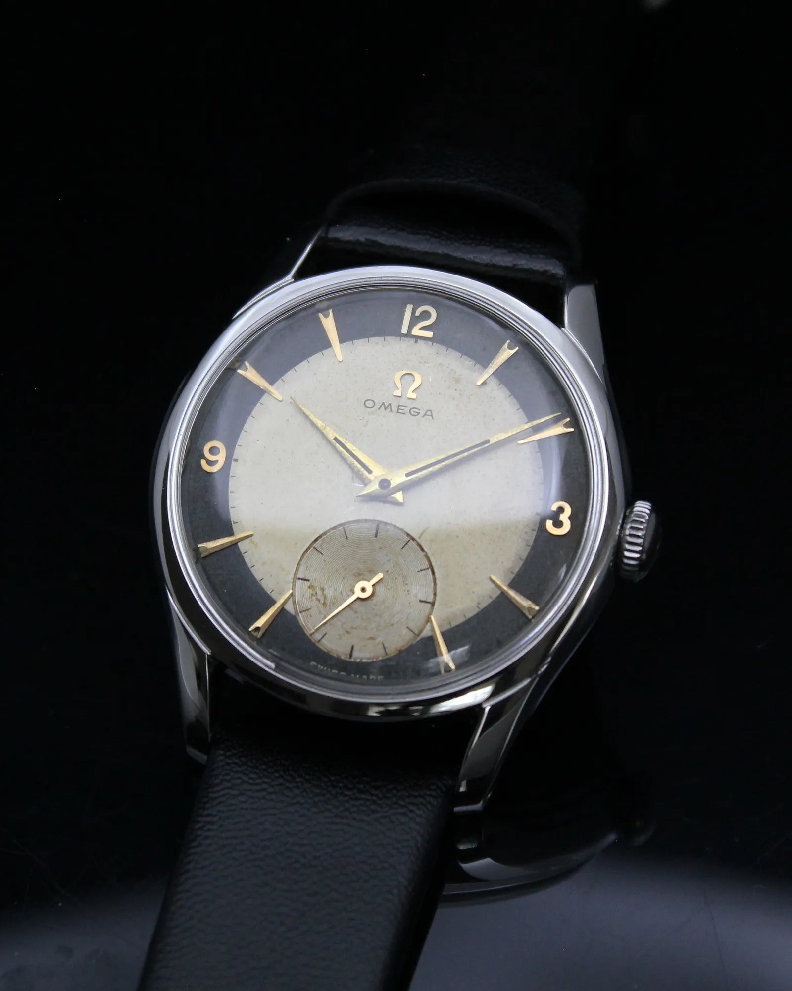 Omega Classic 'Bullseye Tuxedo Jumbo' - Ref. 2639 - Cal.266 - (1954)