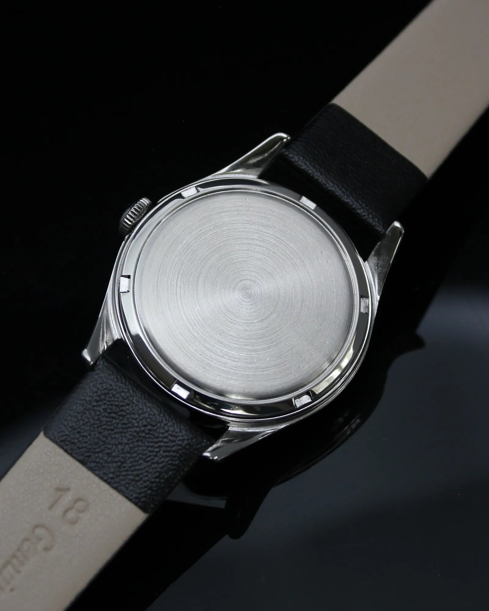 Omega Classic 'Bullseye Tuxedo Jumbo' - Ref. 2639 - Cal.266 - (1954)