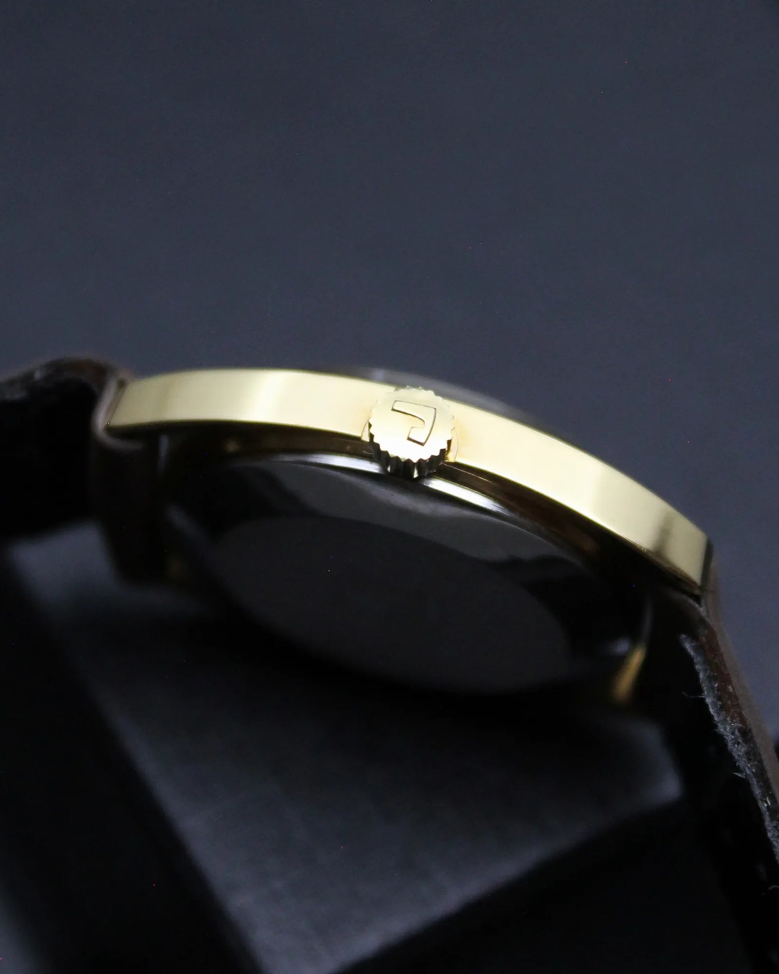 Roamer Anfibio Ladies Gold Plated 'Cushion' NOS Condition - Ref. 488-1230.005 - (1970s)