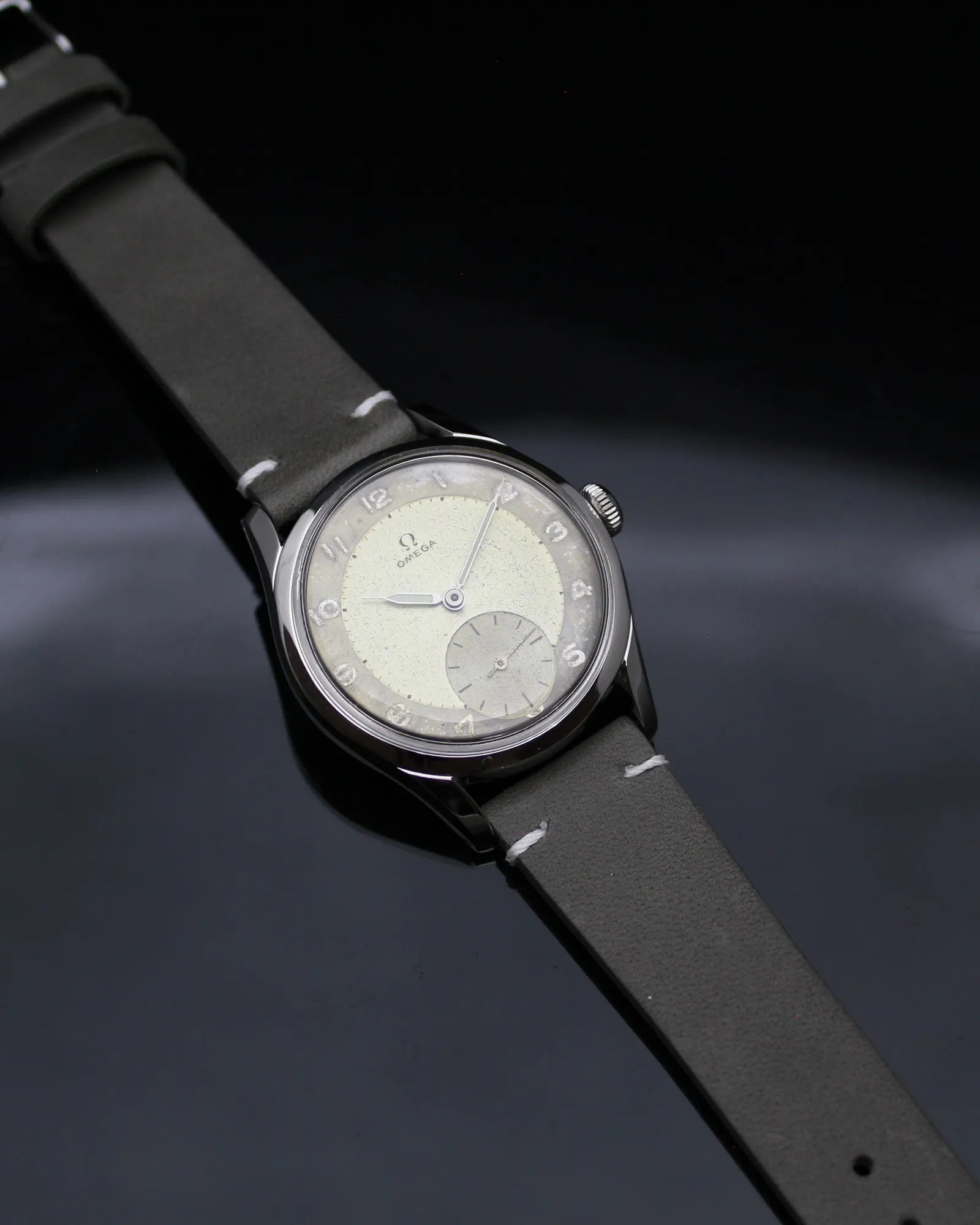 Omega Grey & Beige Bullseye 'Jumbo' - Ref.2639 - Cal.265 - (1950)
