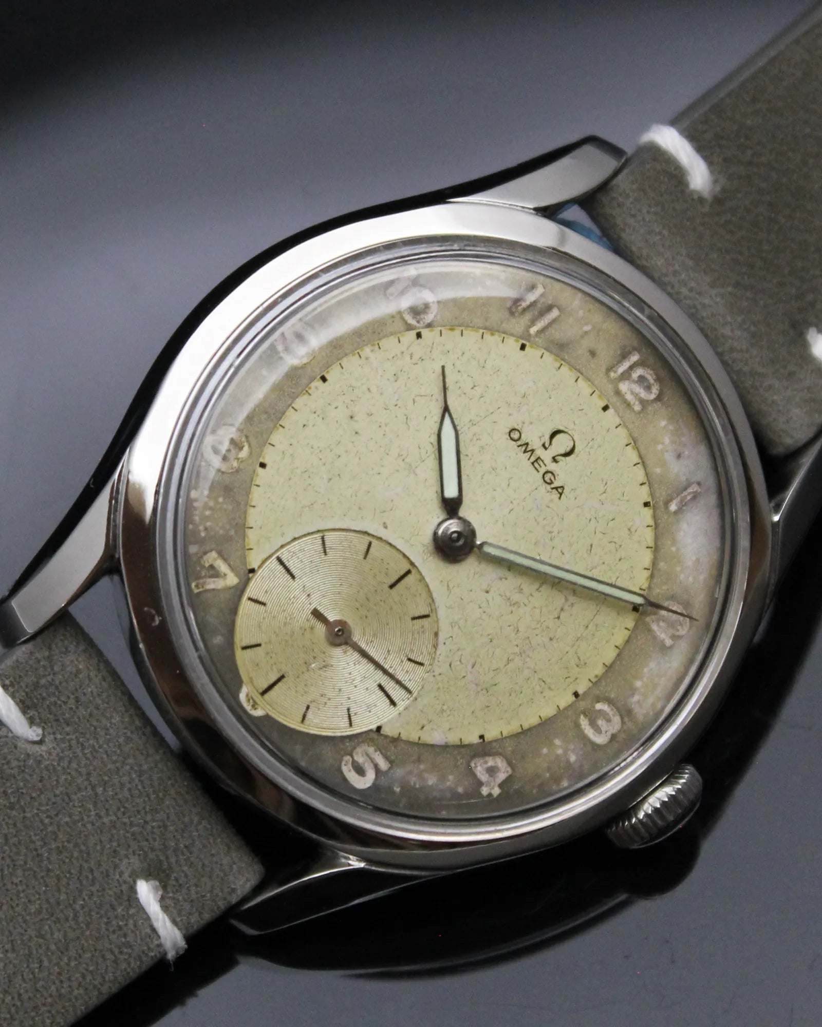 Omega Grey & Beige Bullseye 'Jumbo' - Ref.2639 - Cal.265 - (1950)