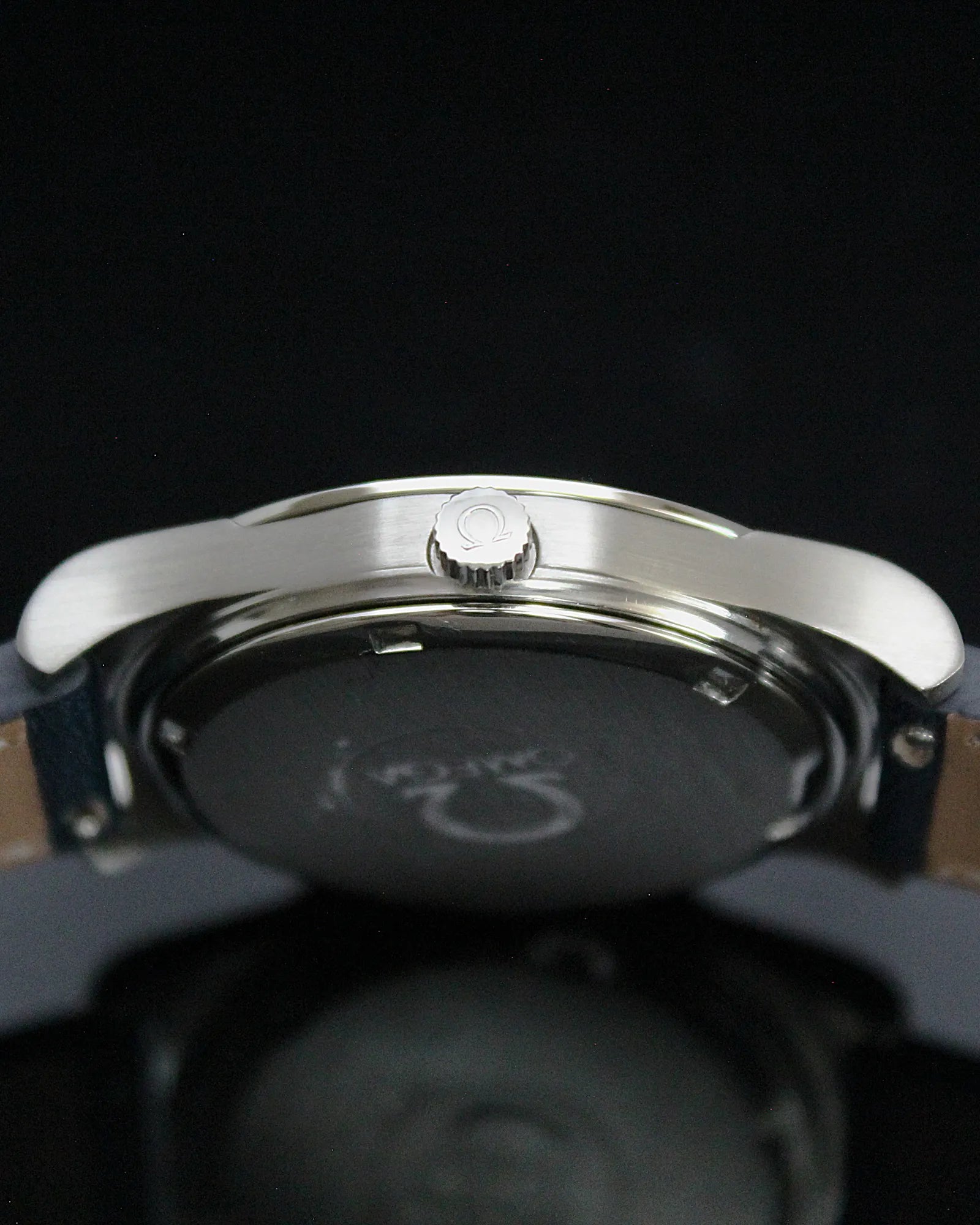 Omega Geneve Date 'Deep Blue' - Ref. 136.0102 - Cal.1030 - (1972)