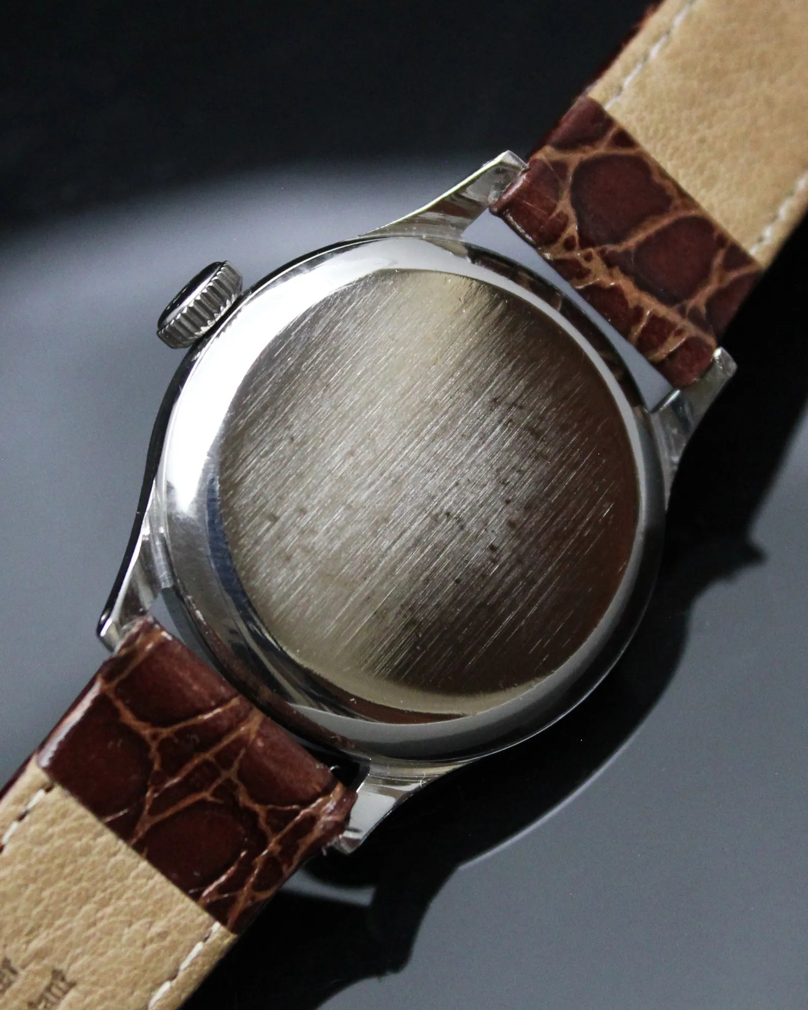 IWC Classic Calatrava Embossed Mid-Size Dress - Ref. 307 - Cal.88 - (1948)