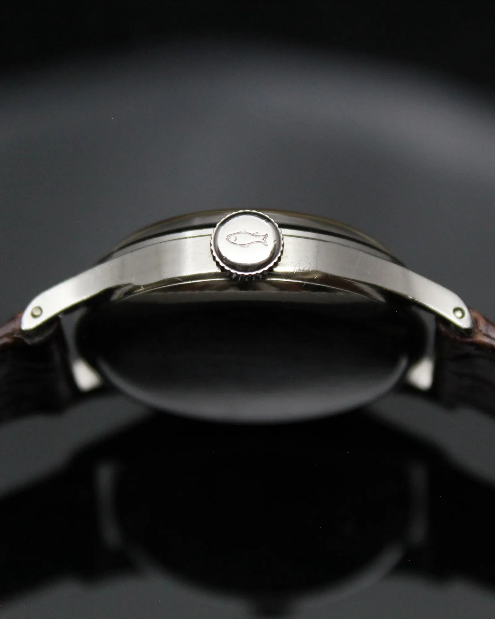 IWC Classic Calatrava Embossed Mid-Size Dress - Ref. 307 - Cal.88 - (1948)